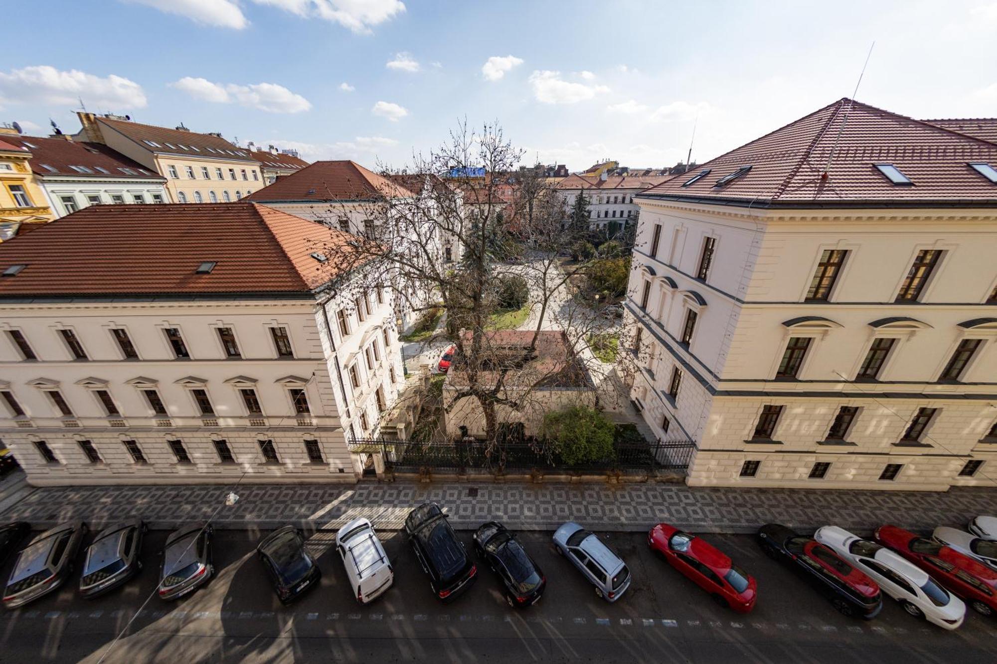 Petrinska Apartment براغ المظهر الخارجي الصورة
